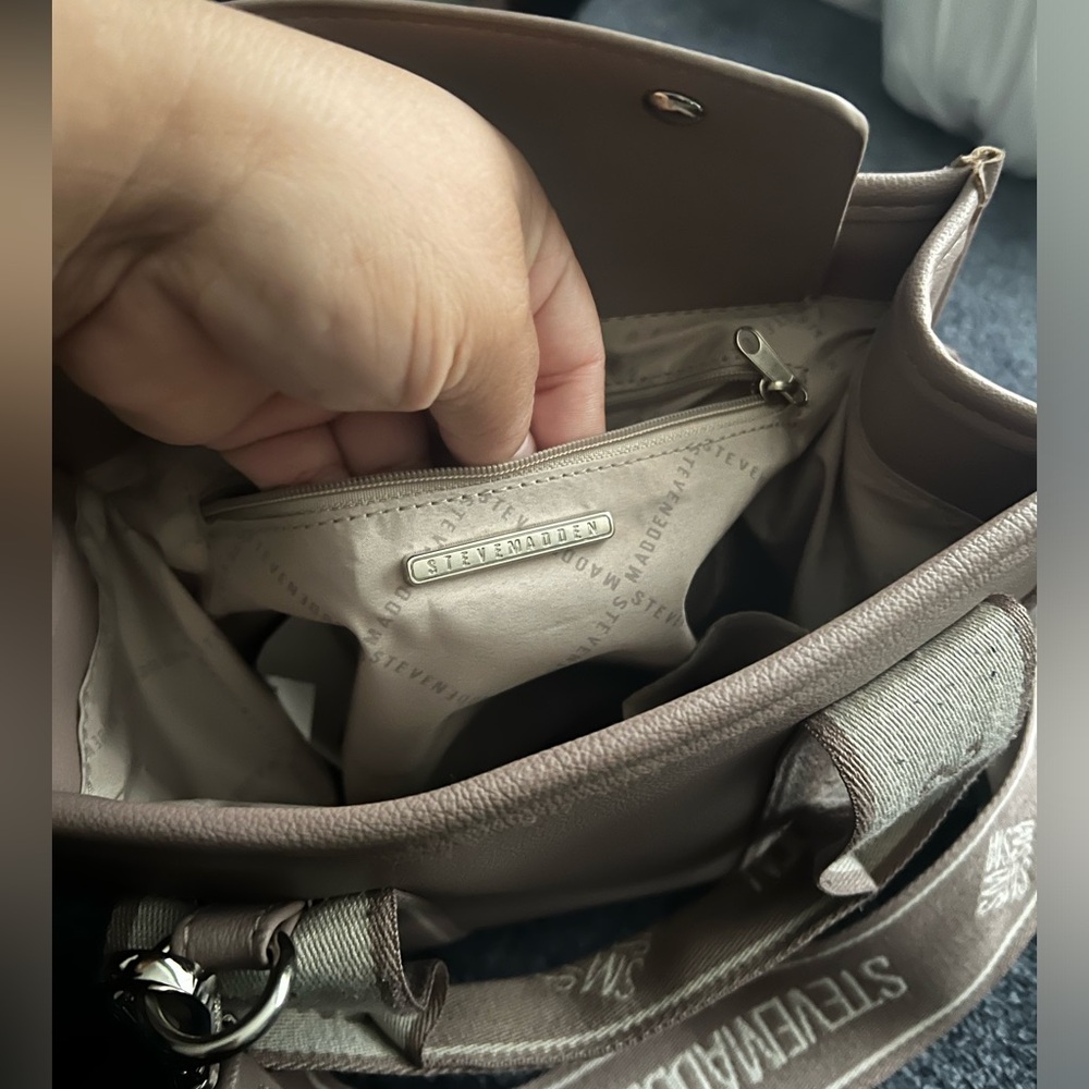 Steve Madden crossbody - Picture 4 of 6